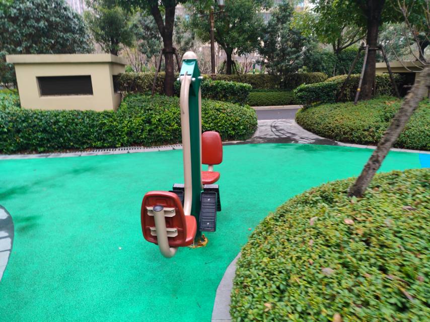 自重式坐蹬訓(xùn)練器