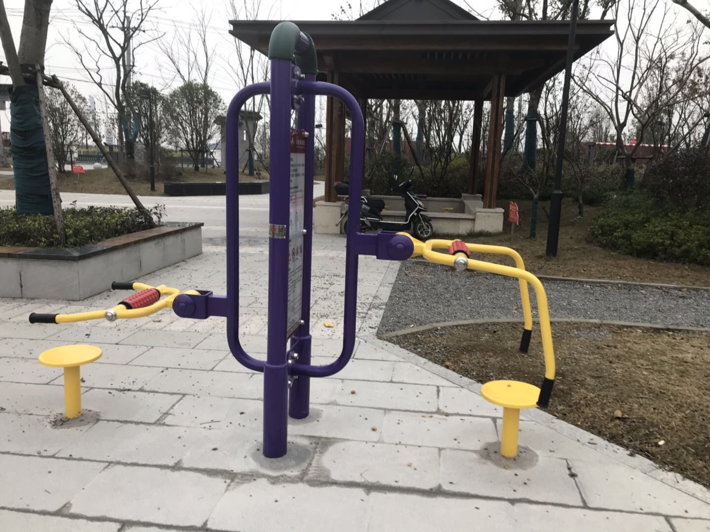 頸腰按摩器 頸腰按摩器