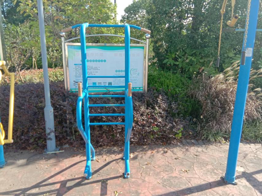 多功能訓(xùn)練器 多功能訓(xùn)練器