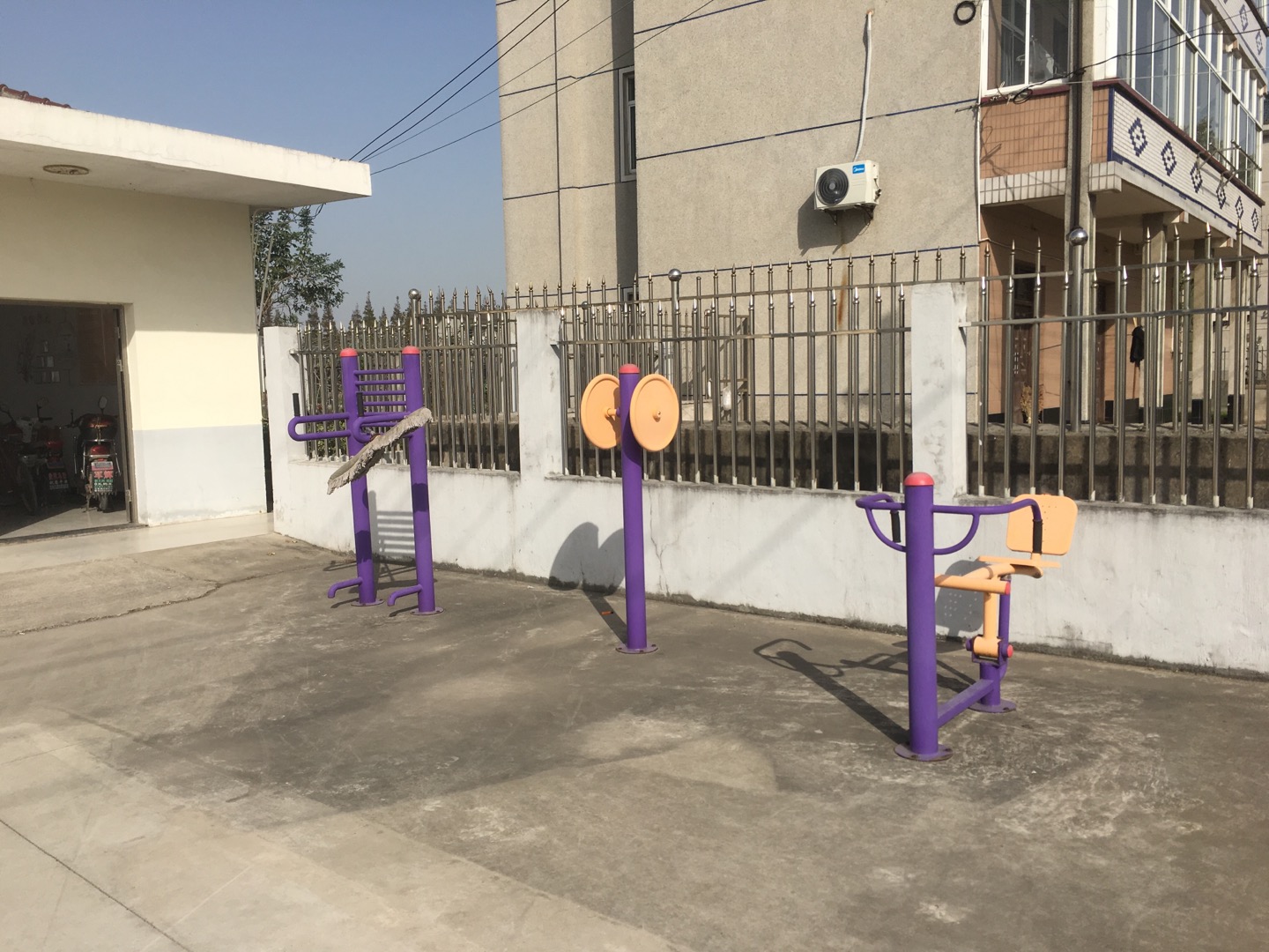 東河村西河老年活動室健身苑點 東河村西河老年活動室健身苑點