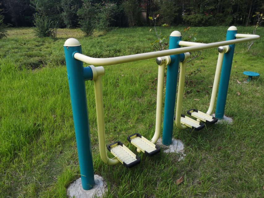 雙位太空漫步機