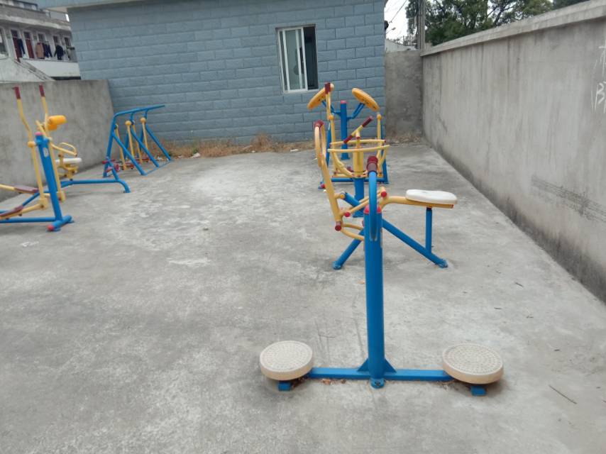 光明村東二隊健身點 光明村東二隊健身點