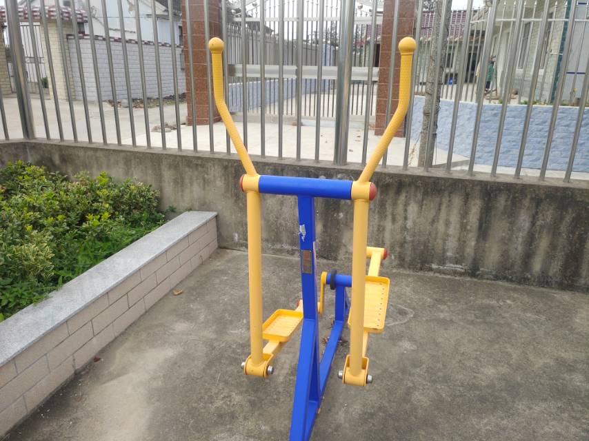 室外橢圓機(jī) 室外橢圓機(jī)