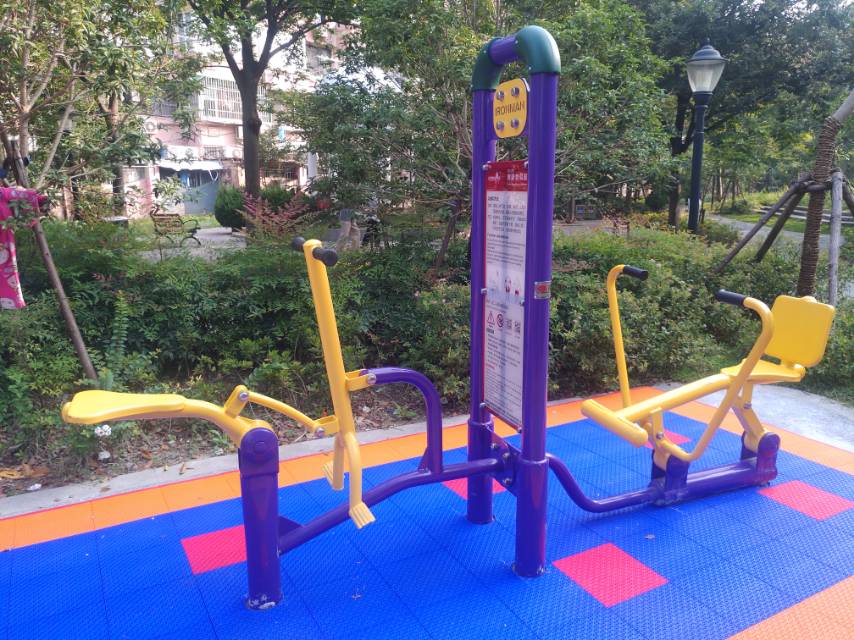 健騎劃船器 健騎劃船器