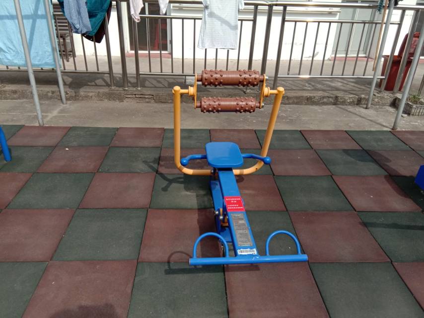 腹背屈伸訓練器