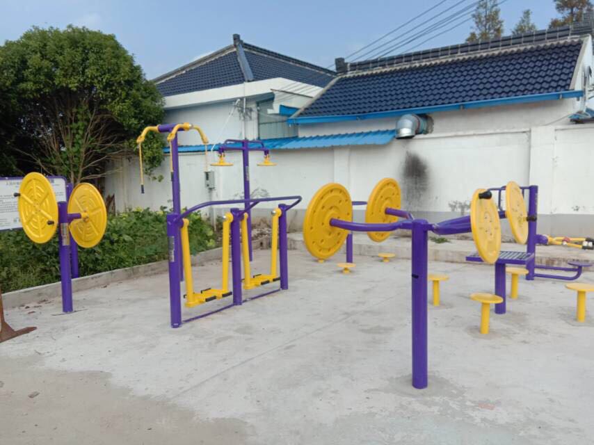 人民村槐蔭15隊村健身點