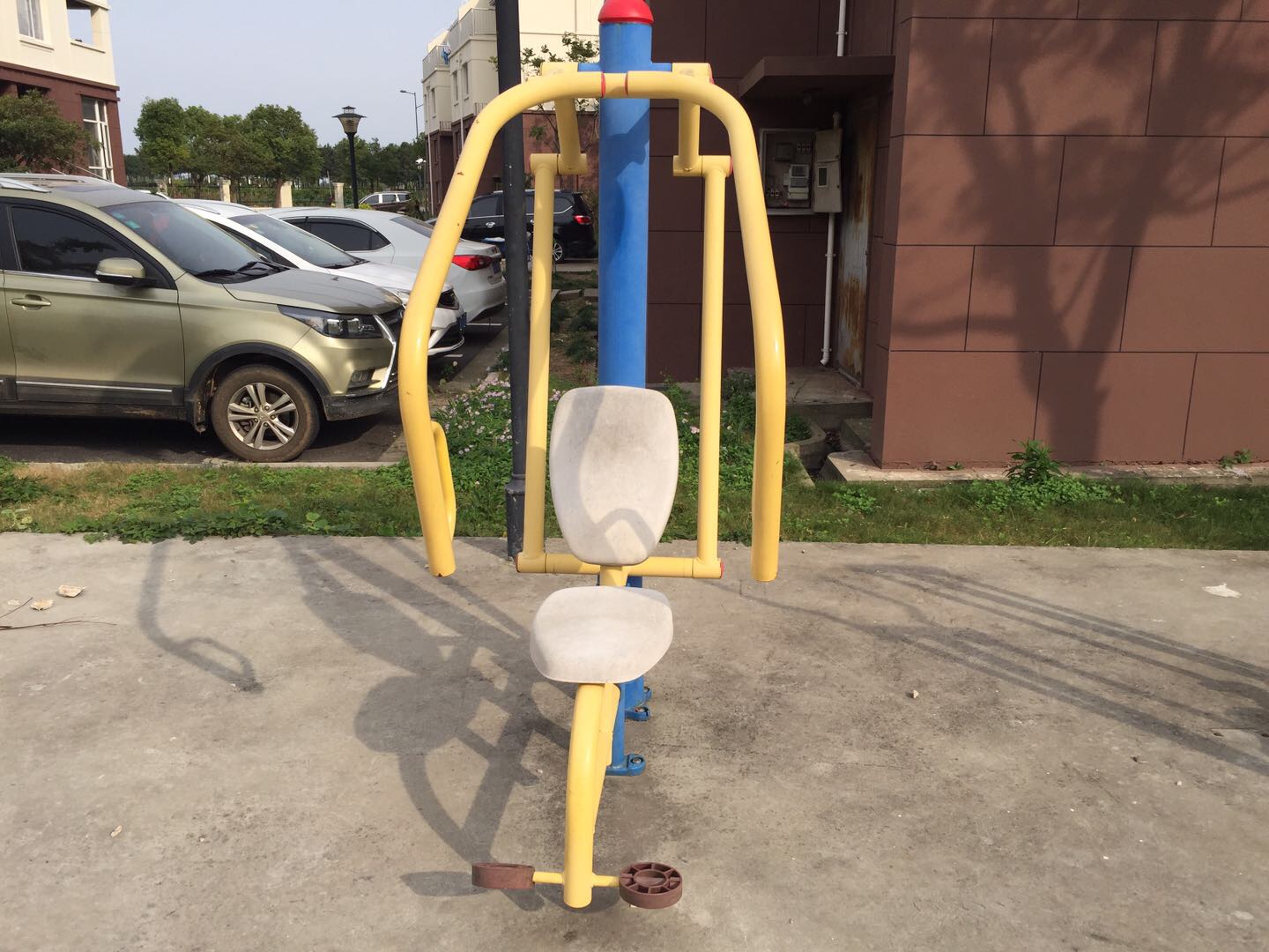 自重推胸器 自重推胸器