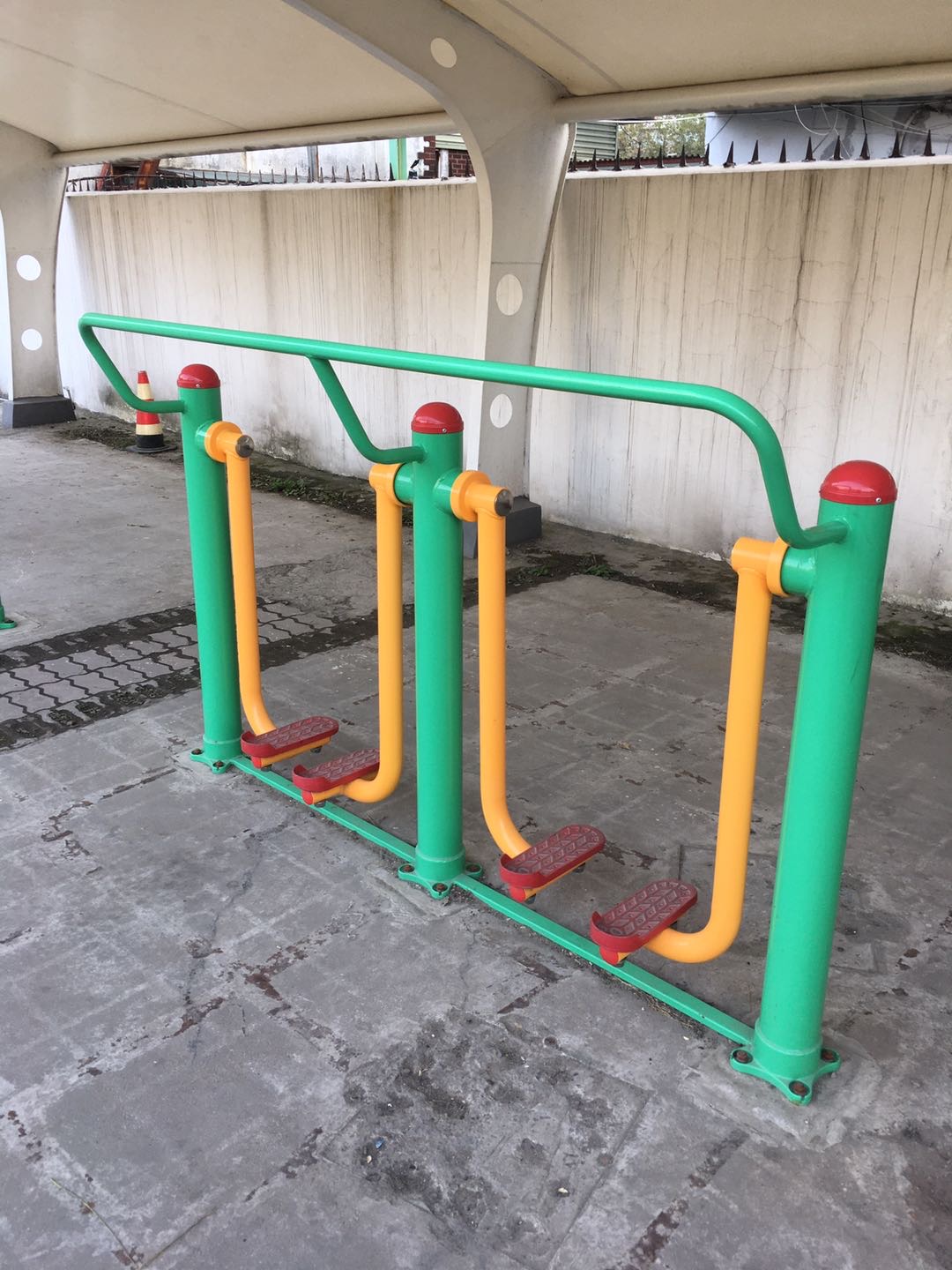 兩聯漫步機 兩聯漫步機