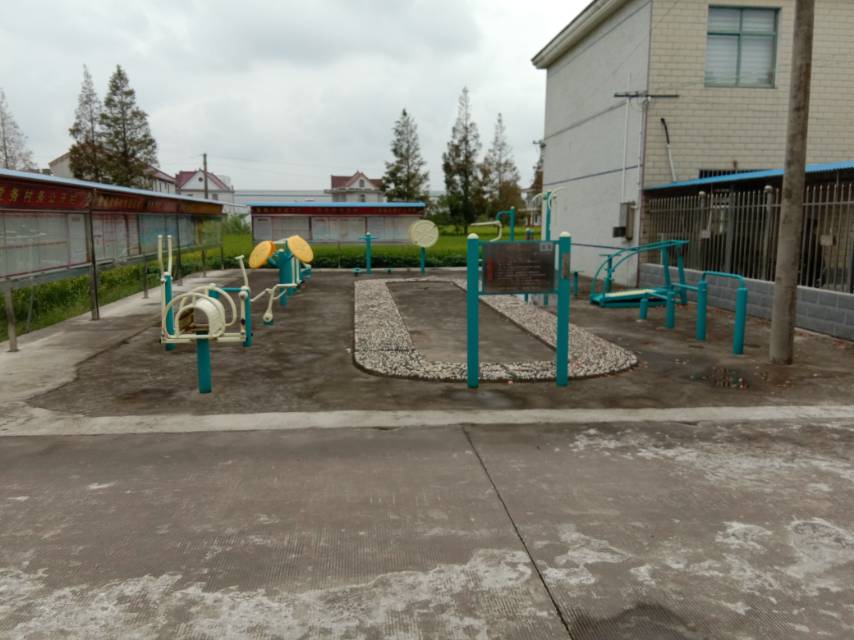 堡鎮(zhèn)營(yíng)房村健身點(diǎn)