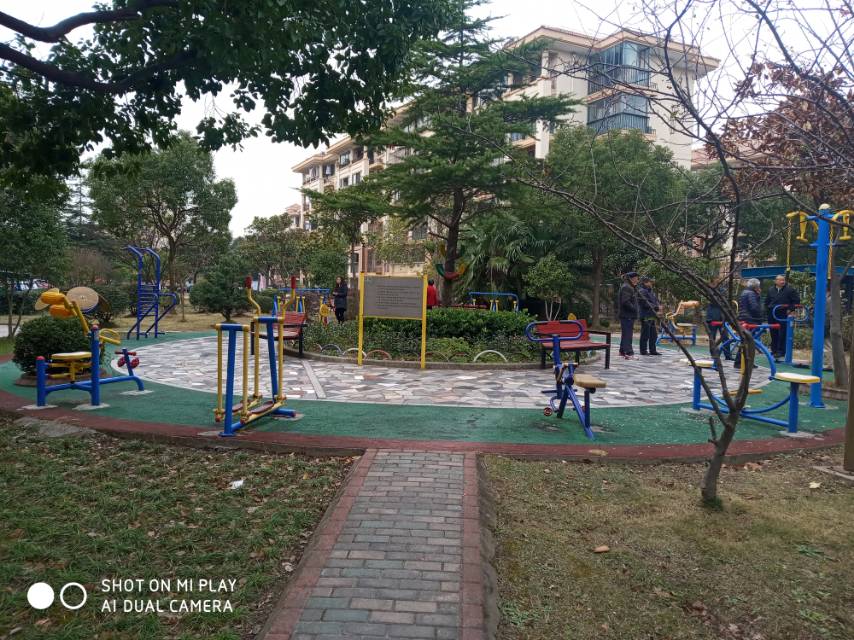 同馨苑小區健身點