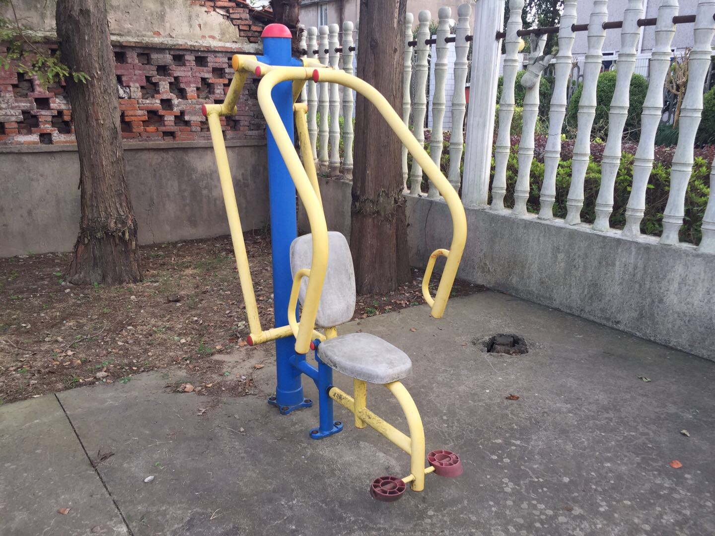 自重推胸器 自重推胸器