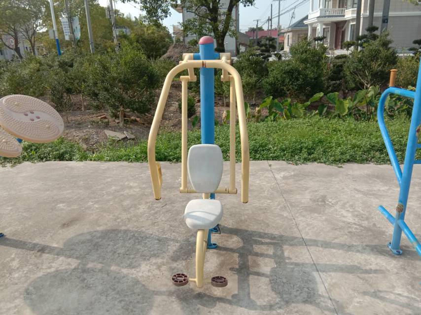 自重推胸器 自重推胸器