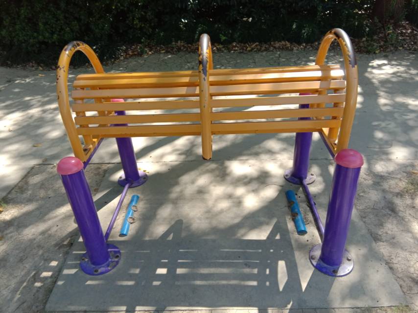 腹背鍛煉器 腹背鍛煉器