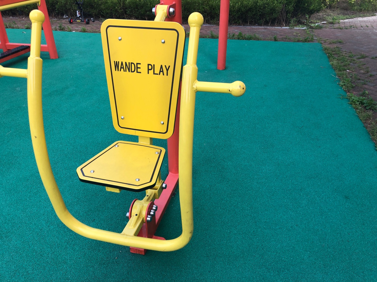 坐推訓練器 坐推訓練器