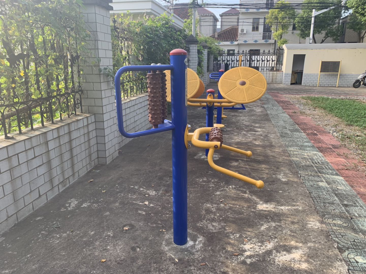 腰背按摩器 腰背按摩器