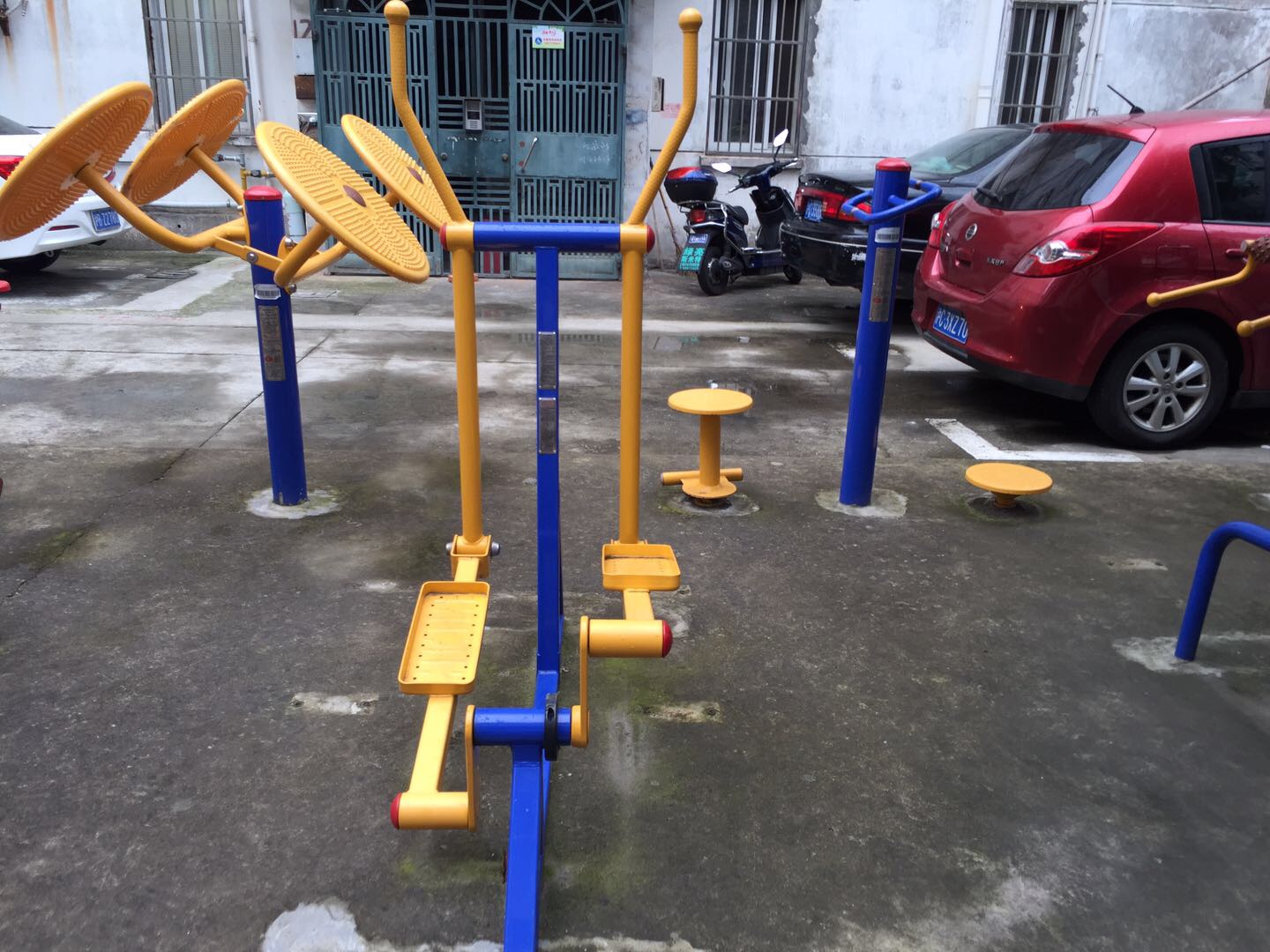 室外橢圓機(jī) 室外橢圓機(jī)