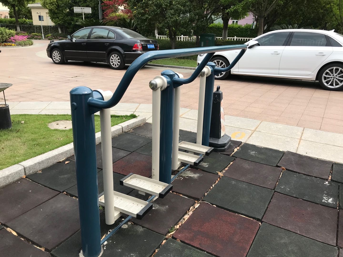 二位太空漫步機(jī) 二位太空漫步機(jī)