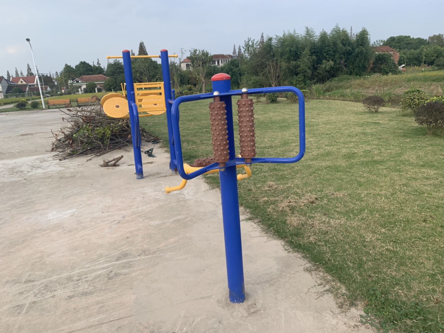 腰背按摩器 腰背按摩器