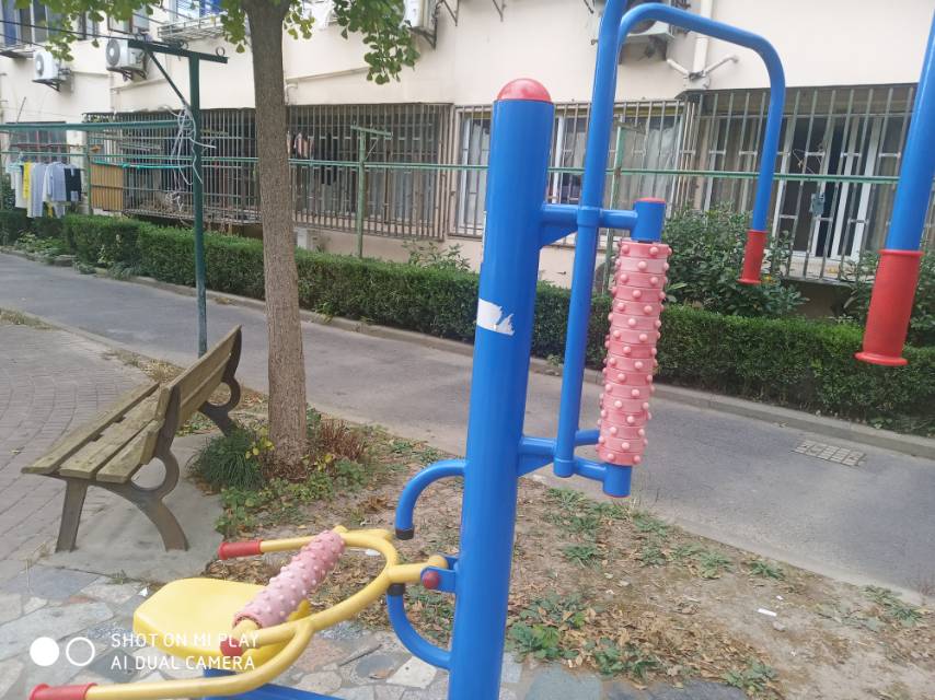 腰背按摩器 腰背按摩器