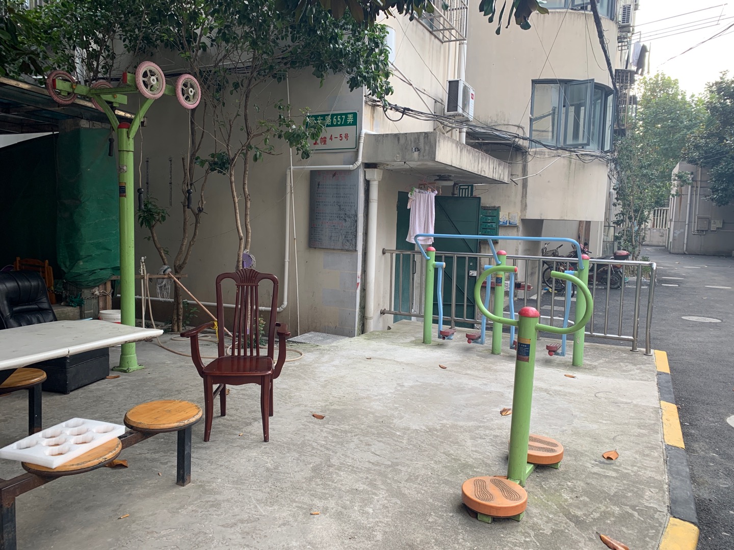膠一居民區健身點 膠一居民區健身點