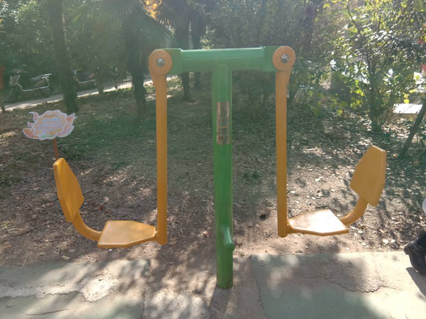 雙位坐蹬訓(xùn)練器 雙位坐蹬訓(xùn)練器