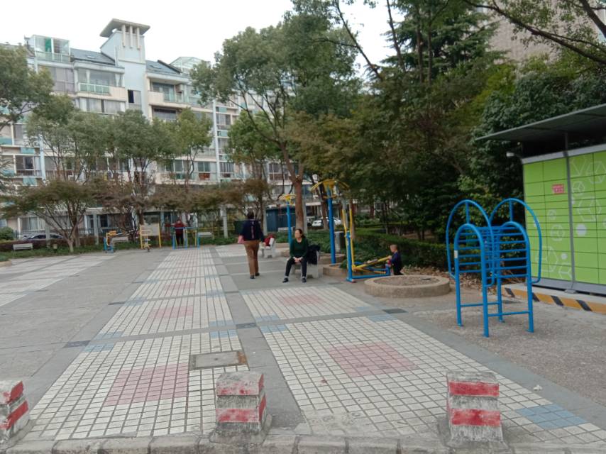 界龍陽光苑(1100)健身點 界龍陽光苑(1100)健身點