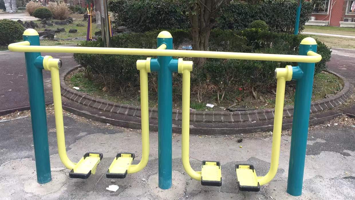 二位智能太空漫步機