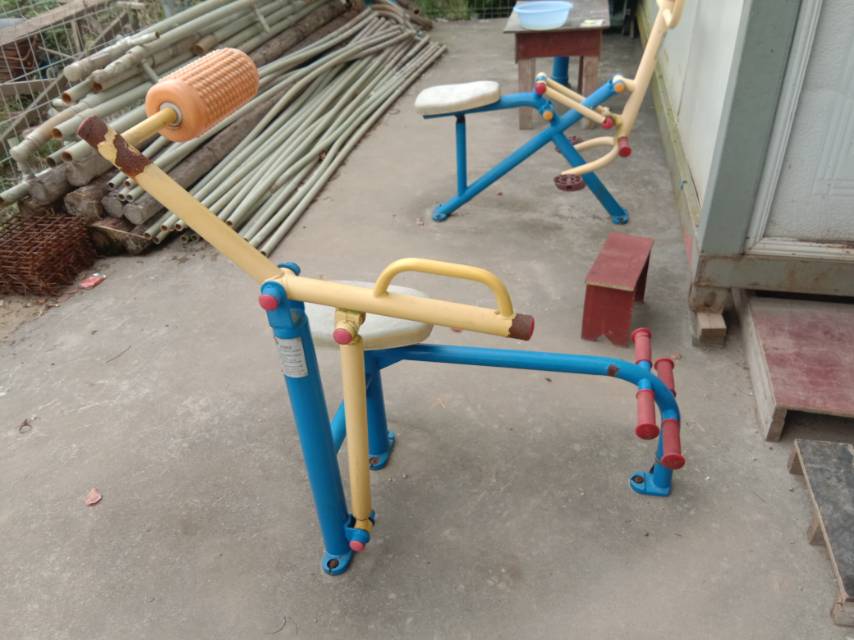 腹背鍛煉器 腹背鍛煉器