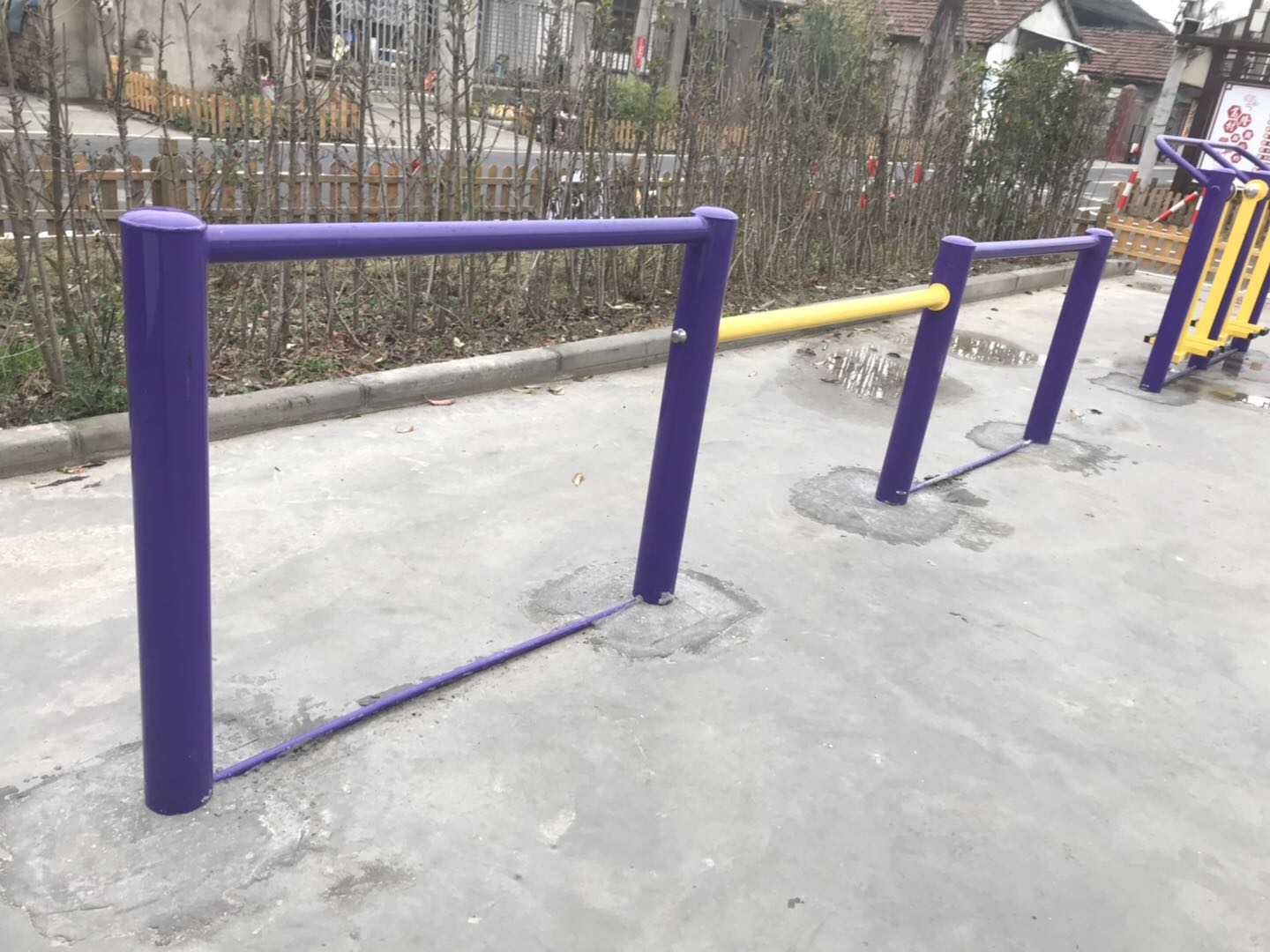 彈振壓腿器 彈振壓腿器