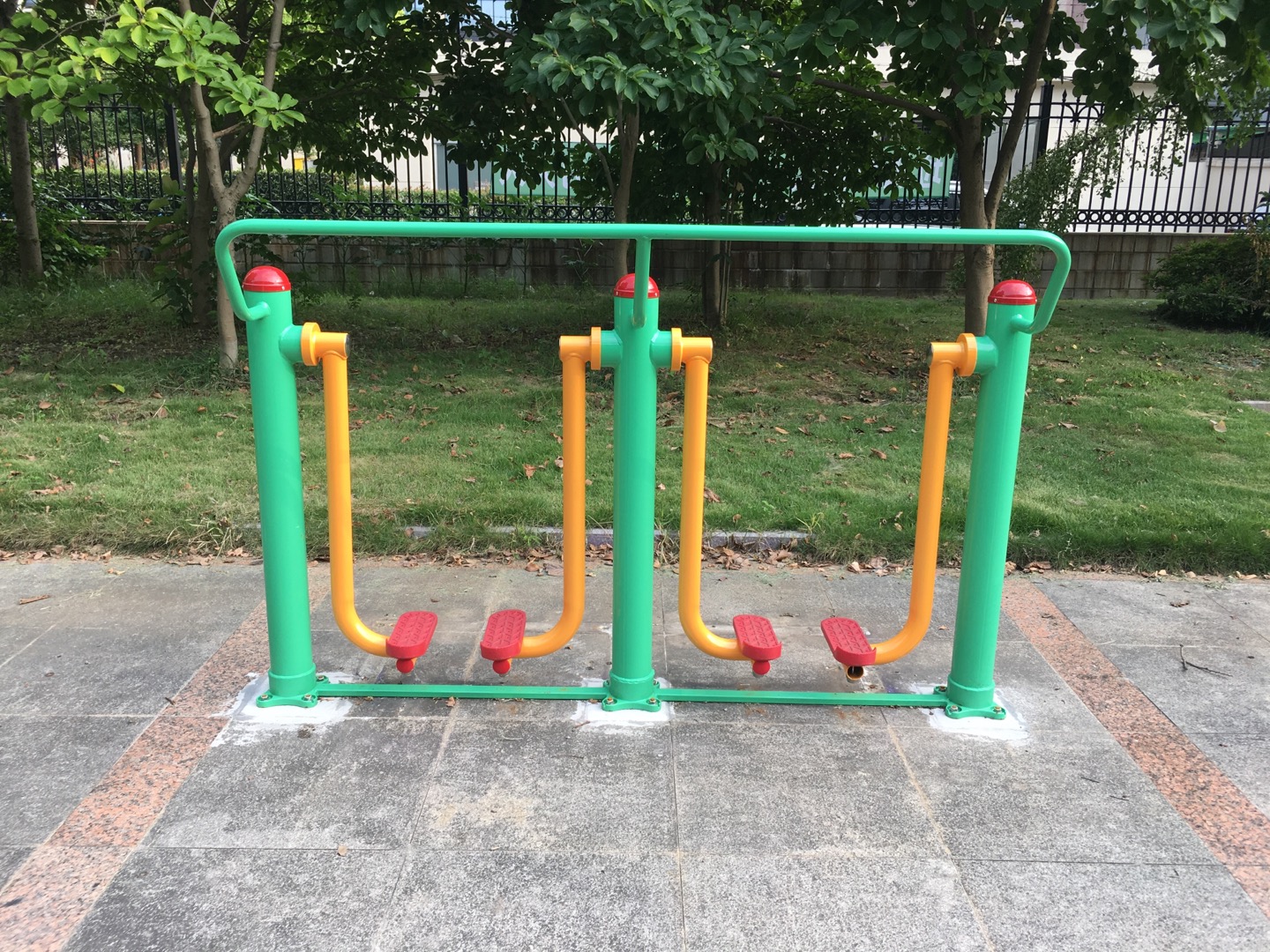 兩聯漫步機