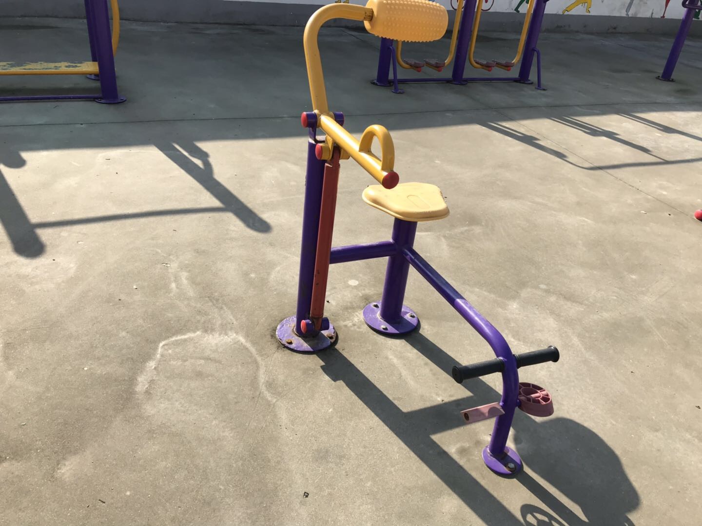 腹背鍛煉器 腹背鍛煉器