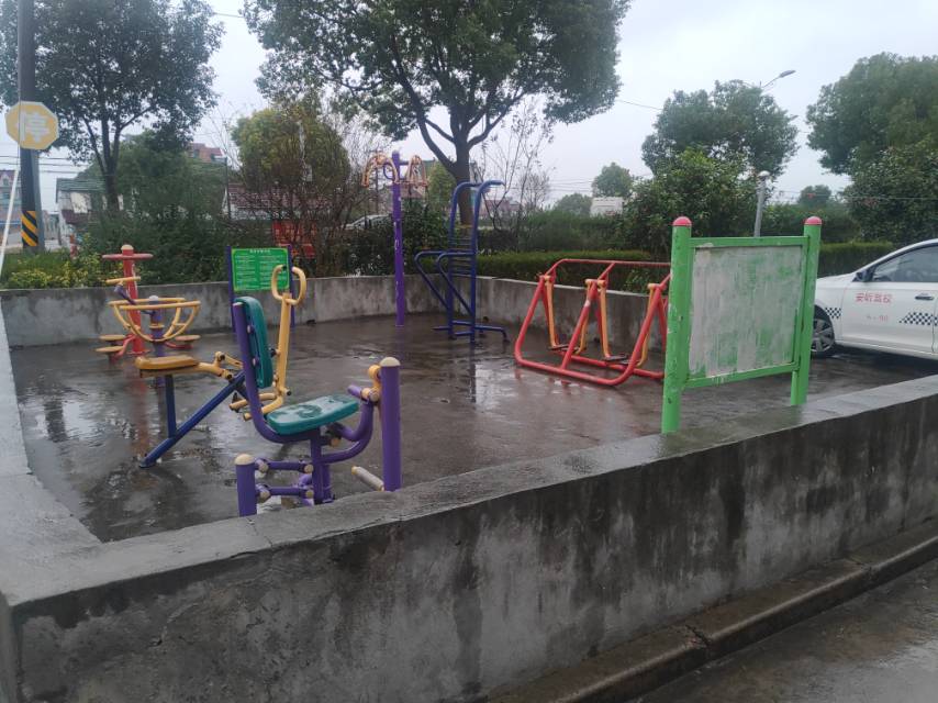 彭鎮居委健身點