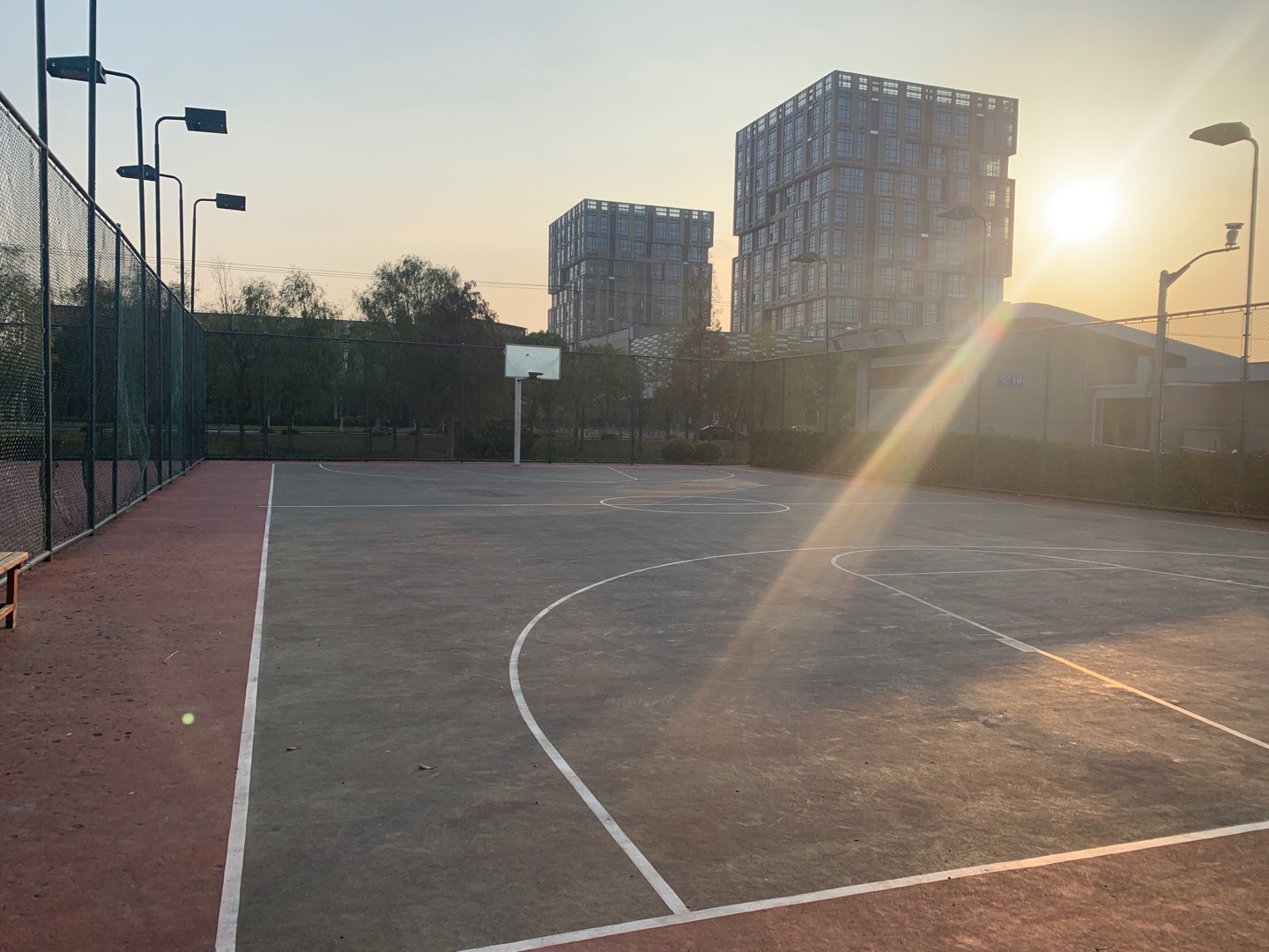 舒馨公園運(yùn)動(dòng)場(chǎng)