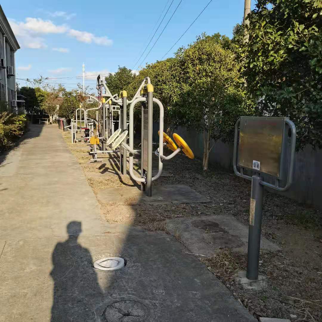 奉城鎮(zhèn)洪西村市民益智健身苑點