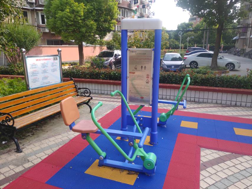 雙立柱平推平拉訓練器 雙立柱平推平拉訓練器