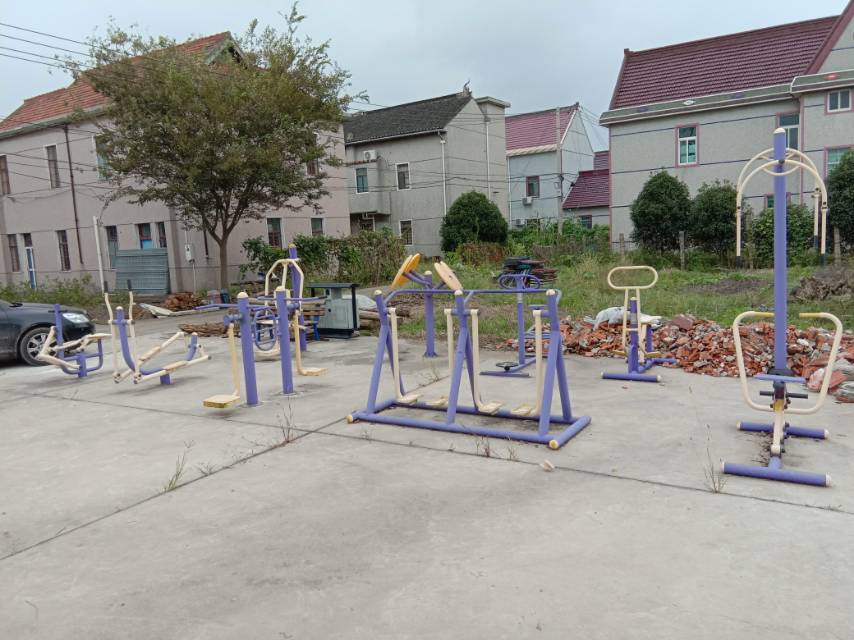 堡鎮(zhèn)桃源村江邊15隊(duì)健身點(diǎn)