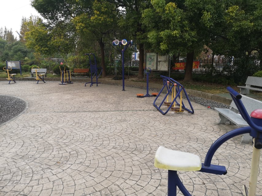 華庭居委健身點 華庭居委健身點