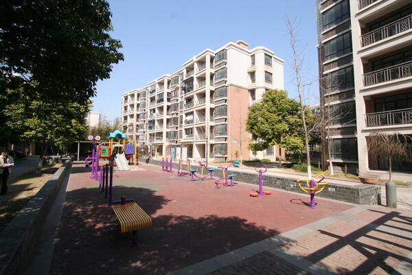九韻城居委中區健身點