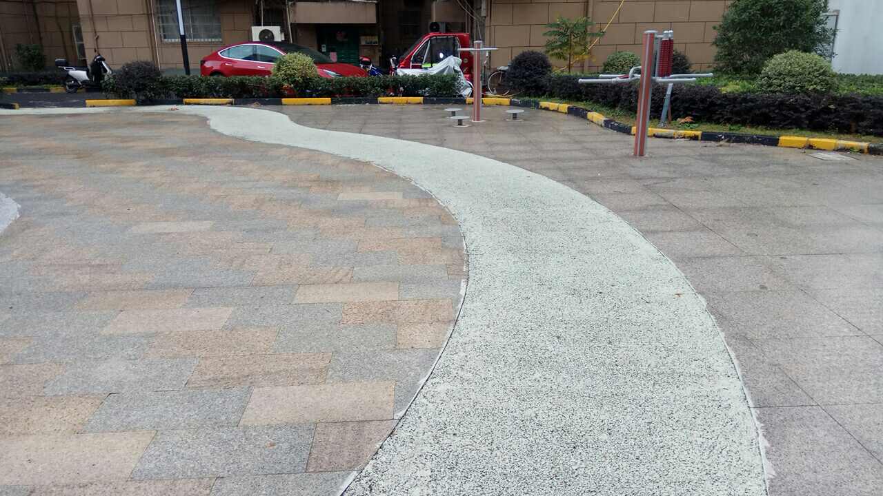曹楊花苑市民健身步道 曹楊花苑市民健身步道