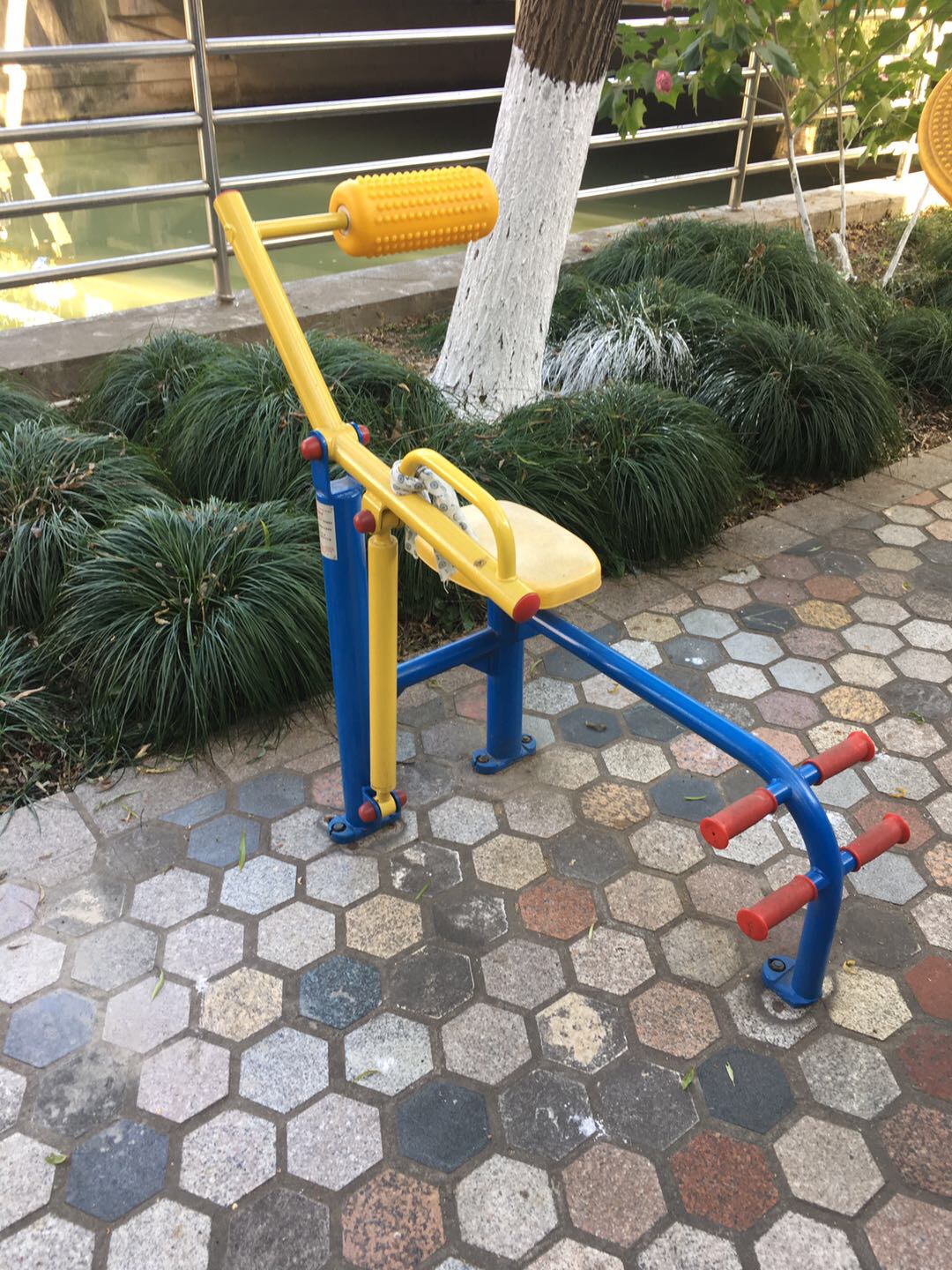 腹背鍛煉器 腹背鍛煉器