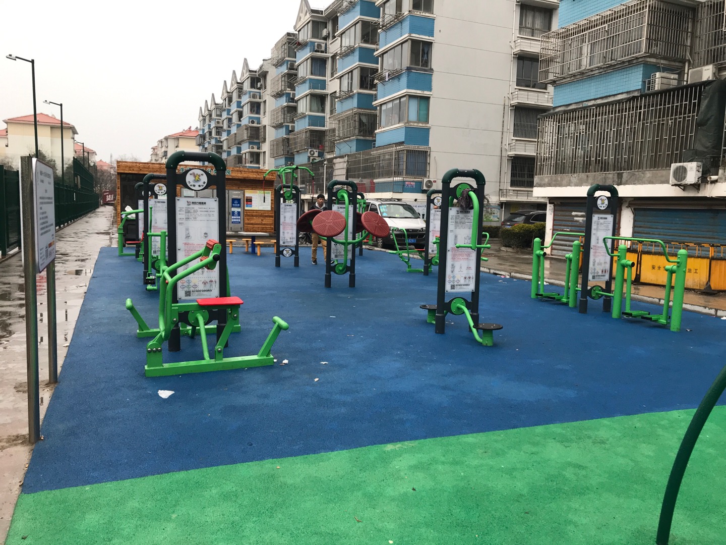 奉城鎮第一公共運動場市民益智健身苑點