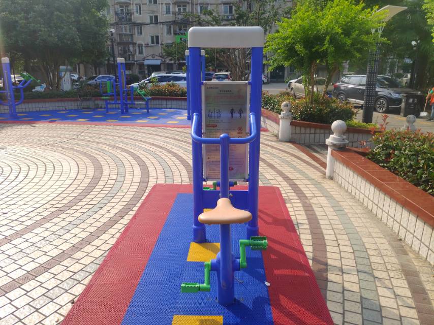 雙立柱健身車 雙立柱健身車