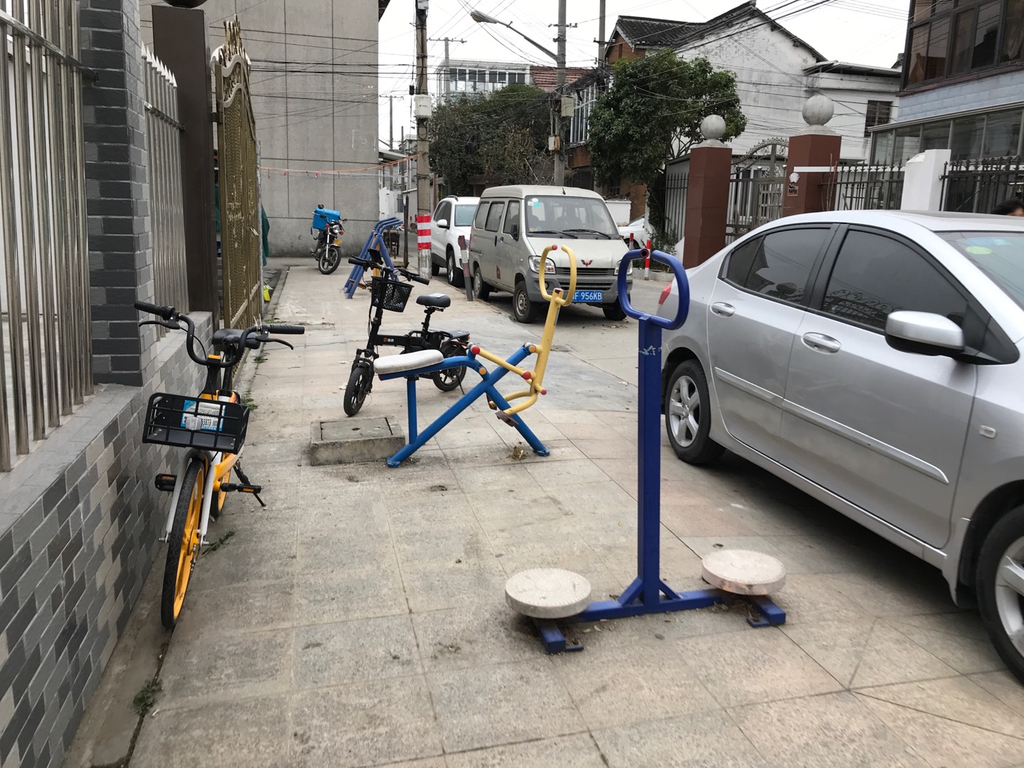 黎明村二隊健身點