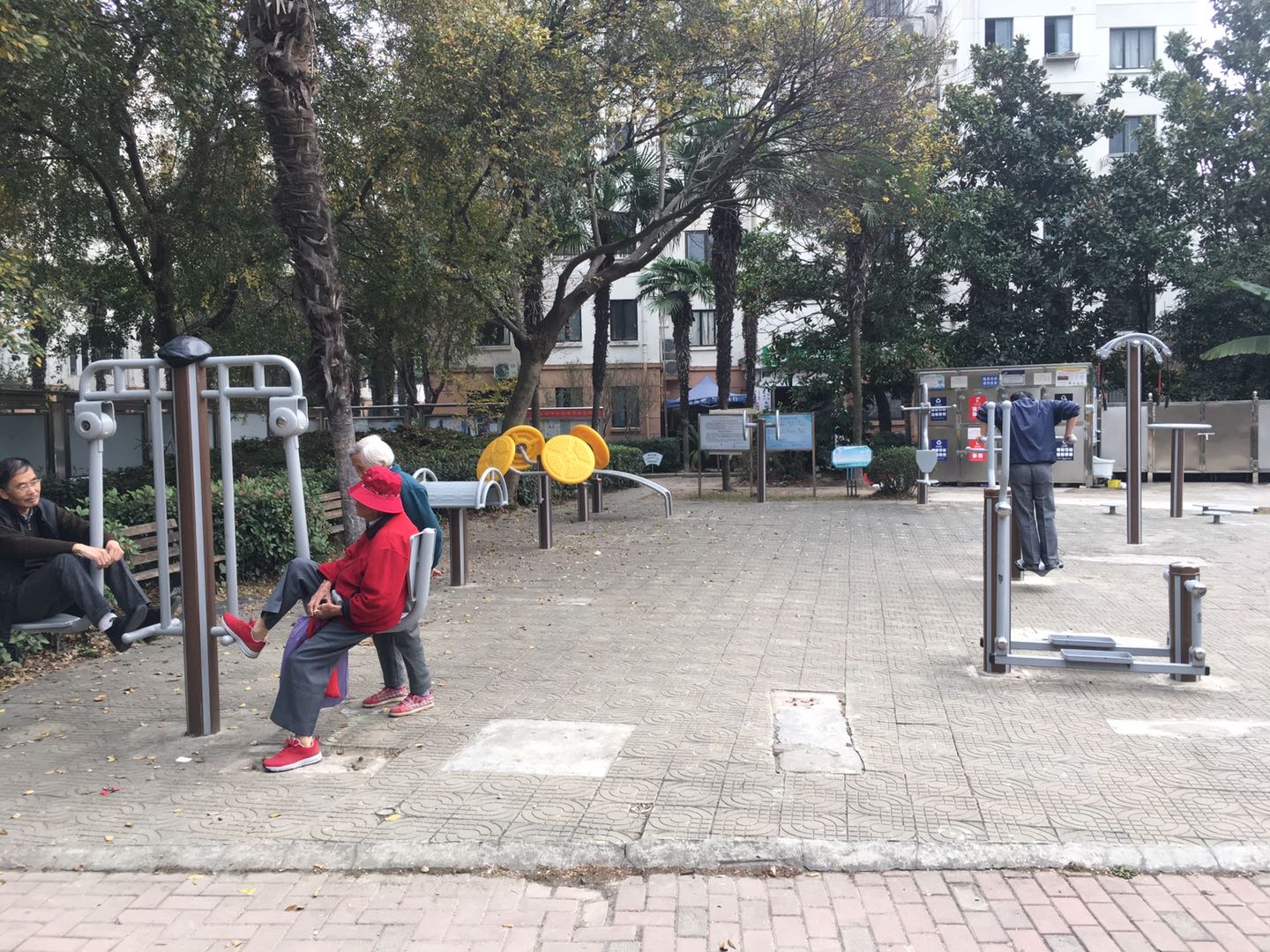 安居苑居委健身點1 安居苑居委健身點1