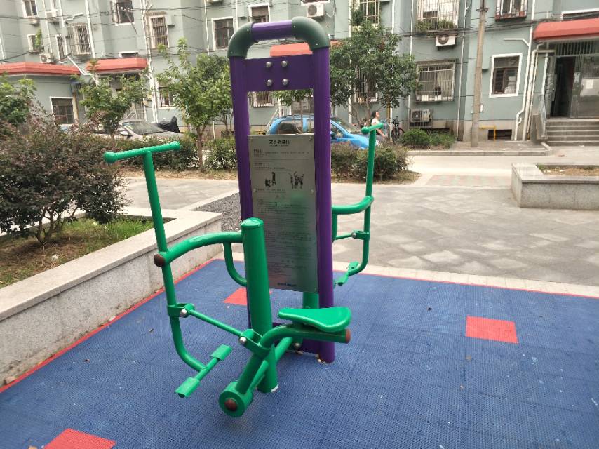 雙位健騎機