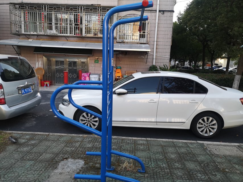 多功能訓練器 多功能訓練器