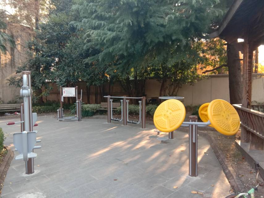 嵐益公寓市民益智健身苑點