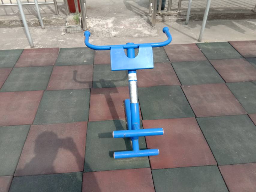 背肌訓練器