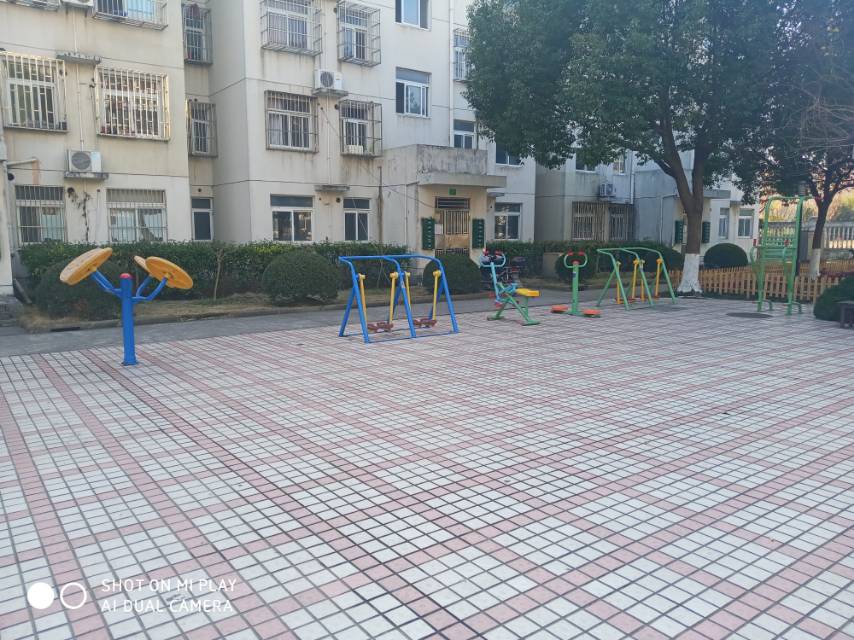 勝利居委健身點1