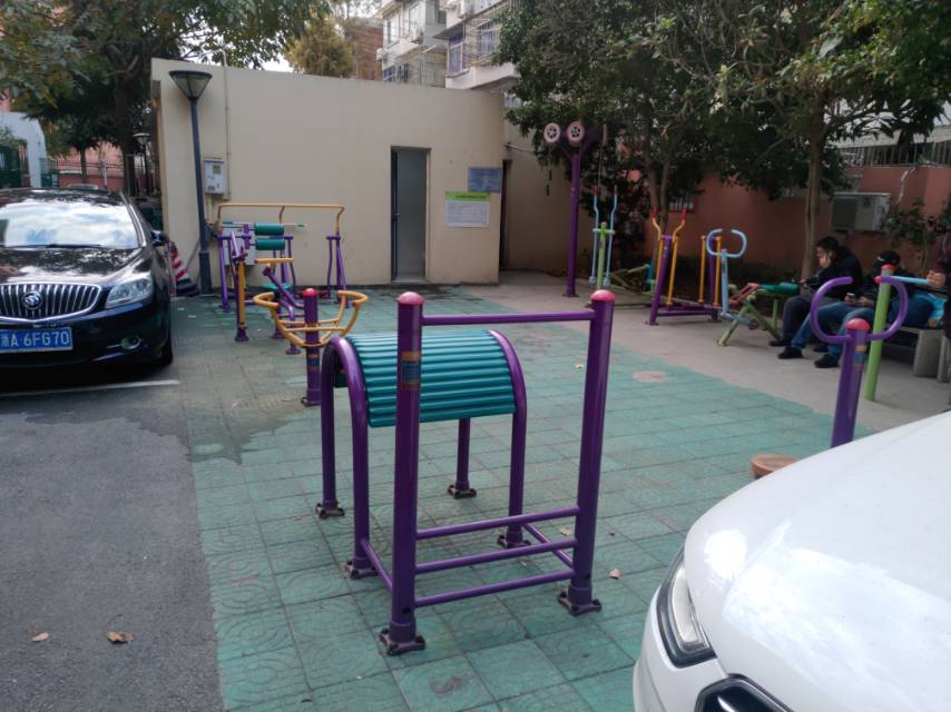 芳華路329弄健身點